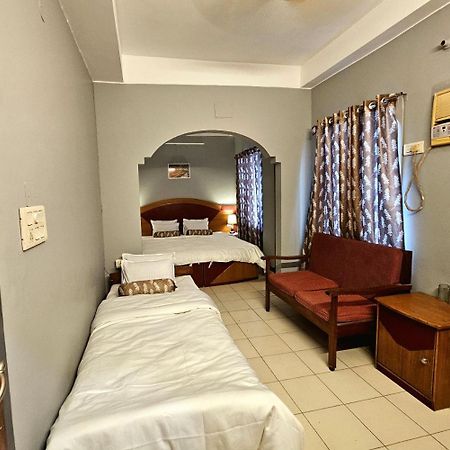 Hotel Vishal Siliguri Bagian luar foto