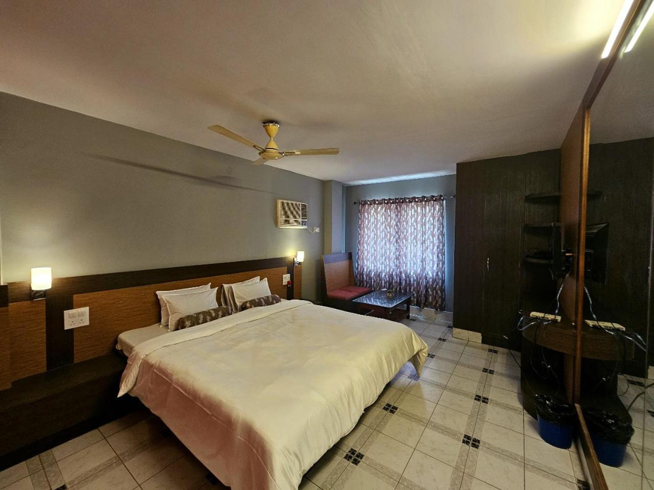 Hotel Vishal Siliguri Bagian luar foto